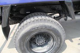 金刚&nbsp;自卸车底盘                                                图片