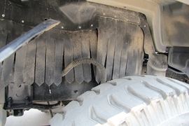 金刚&nbsp;自卸车底盘                                                图片