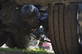 HOKA H7&nbsp;牵引车底盘                                                图片