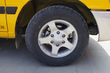 ���� ���� ��׼�� 2007�� ���� 2.8L���� ˫��Ƥ��ͼƬ
