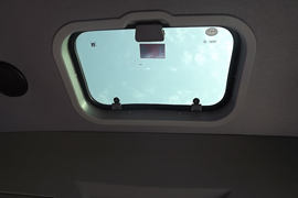 奥威J5P&nbsp;牵引车驾驶室                                               图片