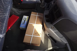 奥威J5P&nbsp;牵引车驾驶室                                               图片