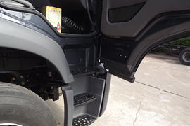 奥威J5P&nbsp;牵引车外观                                                图片