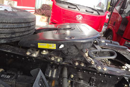 奥威J5P&nbsp;牵引车底盘                                                图片