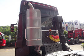 奥威J5P&nbsp;牵引车外观                                                图片