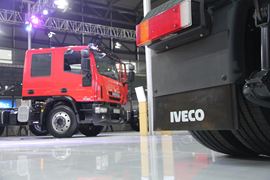 Stralis 牵引车底盘                                                图片
