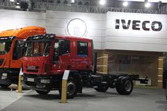 依维柯 Eurocargo系列重卡 251马力 双排消防车底盘(ML120E25D)