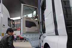 中国重汽 SITRAK C7H重卡 440马力 6X4 (宽体高顶驾驶室)牵引车(ZZ4255V324HD1B) 中国重汽 SITRAK C7H重卡 440马力 6X4 (宽体高顶驾驶室)牵引车(ZZ4255V324HD1B)