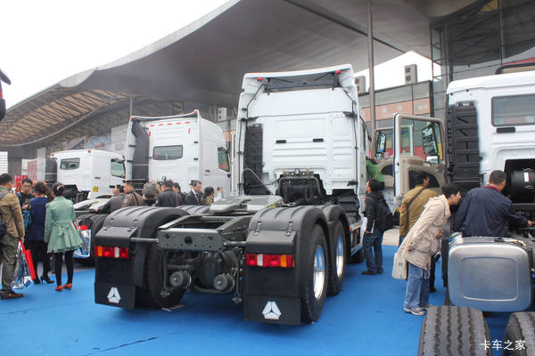 购SITRAK C7H 牵引车享45.5万优惠