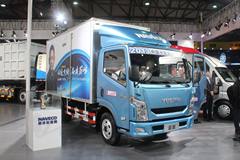 跃进 超越C300-33 112马力 4.18米单排厢式轻卡