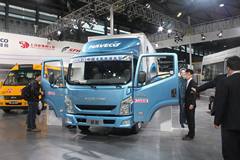 跃进 超越C300-33 112马力 4.18米单排厢式轻卡