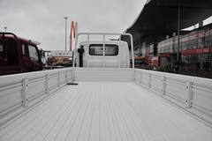 飞碟奥驰D1系列 112马力 4X2 4.2米单排栏板轻卡(FD1040D16Q4)