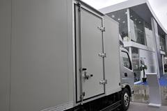 飞碟奥驰 D2系列 100马力 4.2米单排厢式轻卡(FD5040XXYD17K4-5)