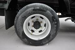 飞碟奥驰 新1800系列 109马力 4X2 3.8米排半栏板轻卡(FD1040P17K4-4)