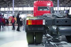 东风商用车 天龙重卡 340马力 6X2 牵引车(DFL4250A3)(代号D760)