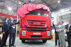 红岩 杰狮682重卡 340马力 6X4 牵引车(IVCEO出口版)(SC600G34T)