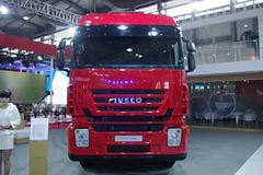 红岩 杰狮682重卡 340马力 6X4 牵引车(IVCEO出口版)(SC600G34T)