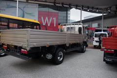 一汽红塔 解放公狮 120马力 5.2米排半栏板轻卡