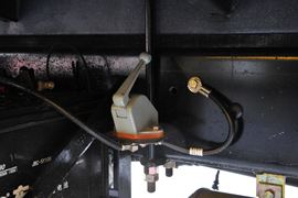 金运&nbsp;载货车底盘                                                图片