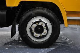 核动力&nbsp;自卸车底盘                                                图片