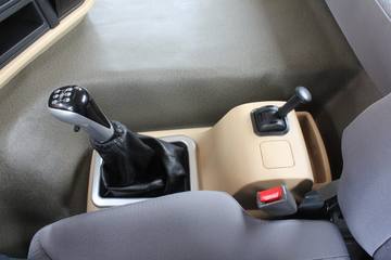 �й����� HOWO-T7H�ؿ� 400���� 8X4���������賵(����)ͼƬ