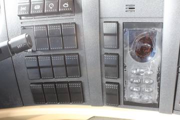 �й����� HOWO-T7H�ؿ� 400���� 8X4���������賵(����)ͼƬ