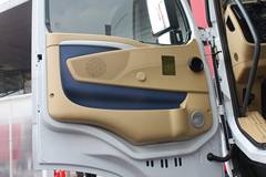 中国重汽 HOWO-T7H重卡 400马力 8X4混凝土搅拌车(底盘)(ZZ1317V326HD1)