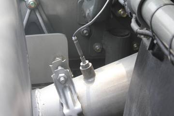 �й����� HOWO-T7H�ؿ� 400���� 8X4���������賵(����)ͼƬ