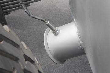 �й����� HOWO-T7H�ؿ� 400���� 8X4���������賵(����)ͼƬ