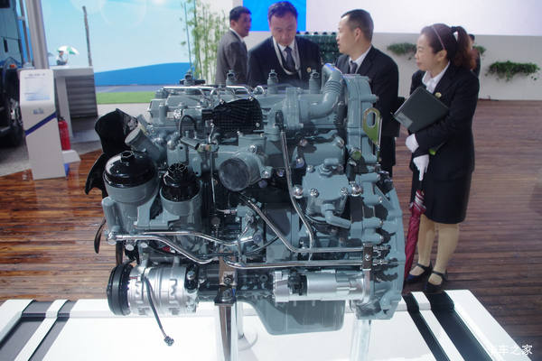 大柴CA4DD1-15E4R 150马力 3L 国四 柴油发动机