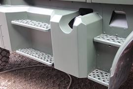 乌尼莫克&nbsp;载货车外观                                                图片