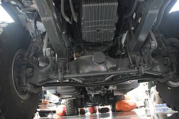 奔驰Zetros&nbsp;载货车外观                                                图片