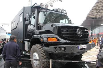 奔驰Zetros&nbsp;载货车外观                                                图片