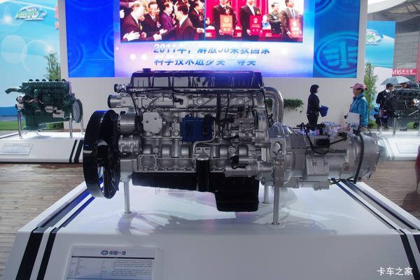 锡柴CA6DL2-35E4U1 350马力 8.6L 国四 柴油发动机