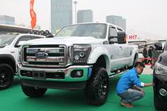 2011款福特 F-250系列 6.3L柴油 双排皮卡
