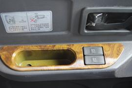 龙腾&nbsp;载货车驾驶室                                               图片