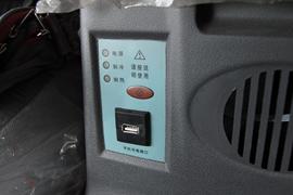 龙腾&nbsp;载货车驾驶室                                               图片