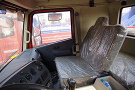 创普&nbsp;牵引车驾驶室                                               图片