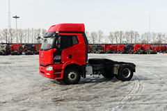 一汽解放 J6P重卡 2013款 350马力 4X2牵引车(CA4180P63K2AE4)