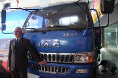 江淮 威铃 140马力 4X2 排半载货车(新一代江淮铃)