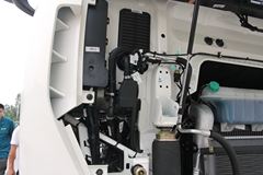 中国重汽 HOWO-T7H重卡 390马力 6X4 牵引车（ZZ4257V324HC1B/V2GB-1）