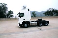中国重汽 HOWO-T7H重卡 390马力 6X4 牵引车（ZZ4257V324HC1B/V2GB-1）