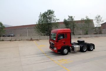HOWO T5G 牵引车外观                                                图片