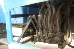 东风 140系列 140马力 4X2 垃圾车(虹宇牌)(HYS5100ZBSE)