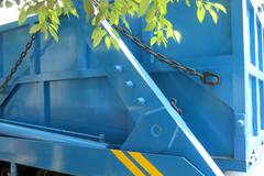 东风 140系列 140马力 4X2 垃圾车(虹宇牌)(HYS5100ZBSE)