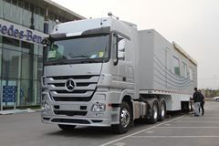 奔驰 Actros重卡 460马力 6X2R牵引车(Megaspace超大驾驶室)(型号2646)