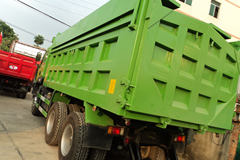 东风柳汽 霸龙 290马力 6X4 6米自卸车(LZ3200PDJ)