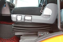 曼 TGS BLS-WW系列重卡 440马力 6X2 牵引车(型号:28.440)
