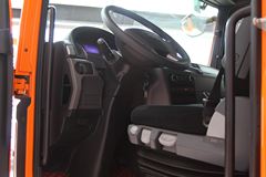 曼 TGS BLS-WW系列重卡 440马力 6X2 牵引车(型号:28.440)