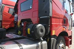 2013款解放 J6P重卡 350马力 6X4 牵引车